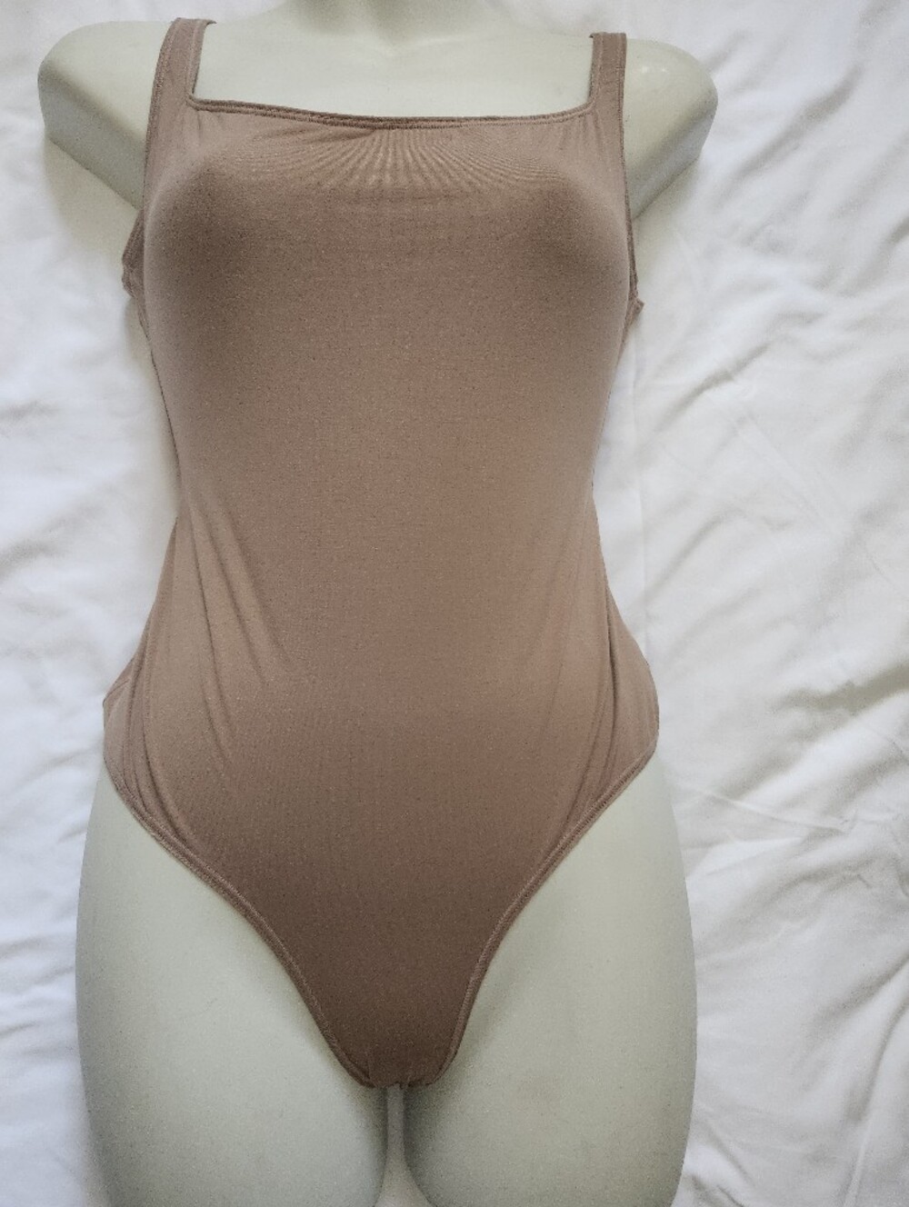 SKIMS Nude Brown Square-Neck Stretch Slip Bodysuit Tong Like New
